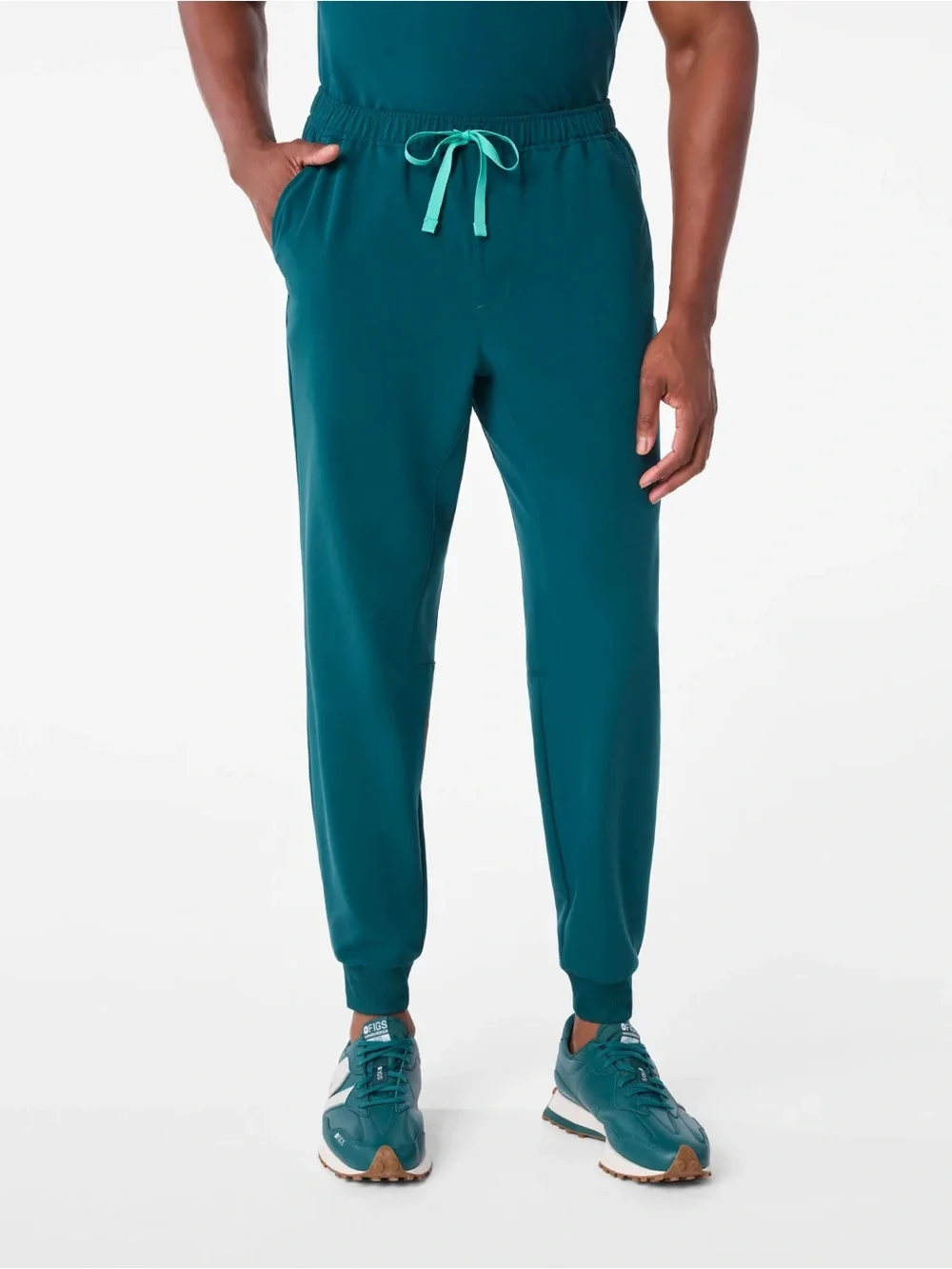 FIGS Men’s Tansen Jogger Scrub Pants – Medium – Caribbean Blue